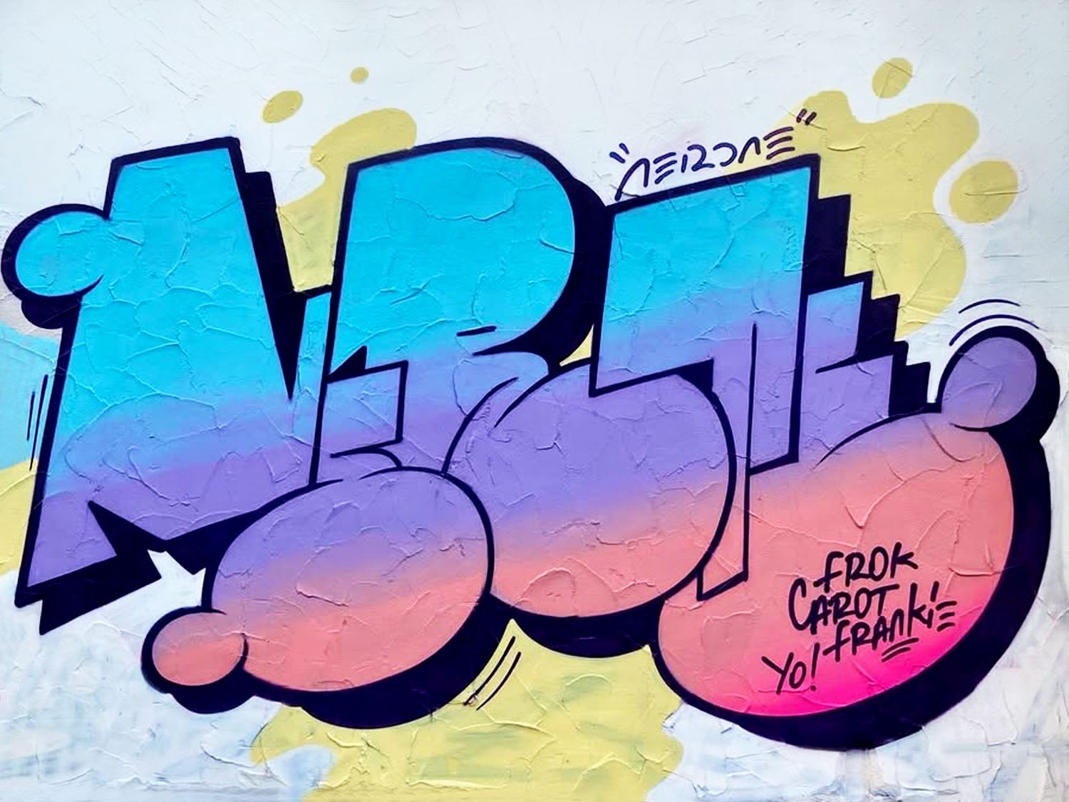 La première rencontre de Nerone avec le monde de l’art s’est faite au travers du Graffiti, qu’il a commencé à pratiquer lorsqu’il était adolescent et qu’il continue encore à développer aujourd’hui.