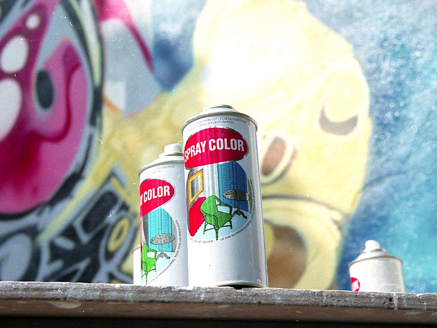 The advent of the spray can as a new creative medium by graffiti artists was initially perceived as a degradation by the public opinion before it could be considered art (©Paris Tonkar).