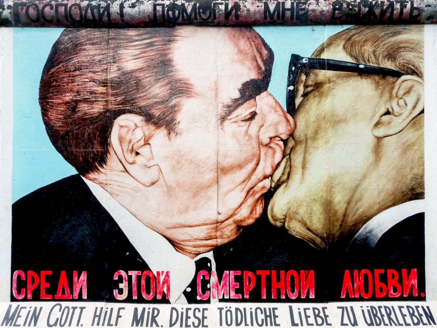 The fall of the Berlin Wall in 1989 marked the end of an era but also the creation of a free artistic place throughout the East Side Gallery which has been taken over by many artists until today.