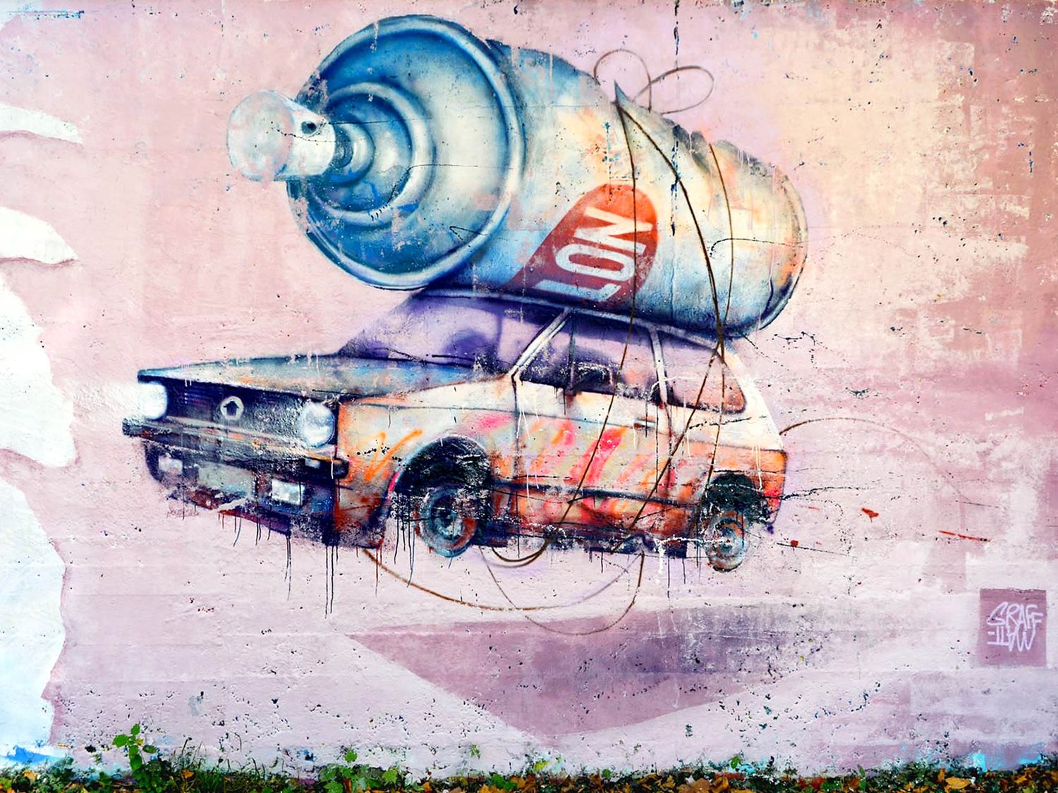 Originaire de Chambéry, Graffmatt a peint des dizaines de murs comme celui-ci dans sa région pour expérimenter son art à grande échelle et travailler sa technique, jusqu’à trouver son propre style.