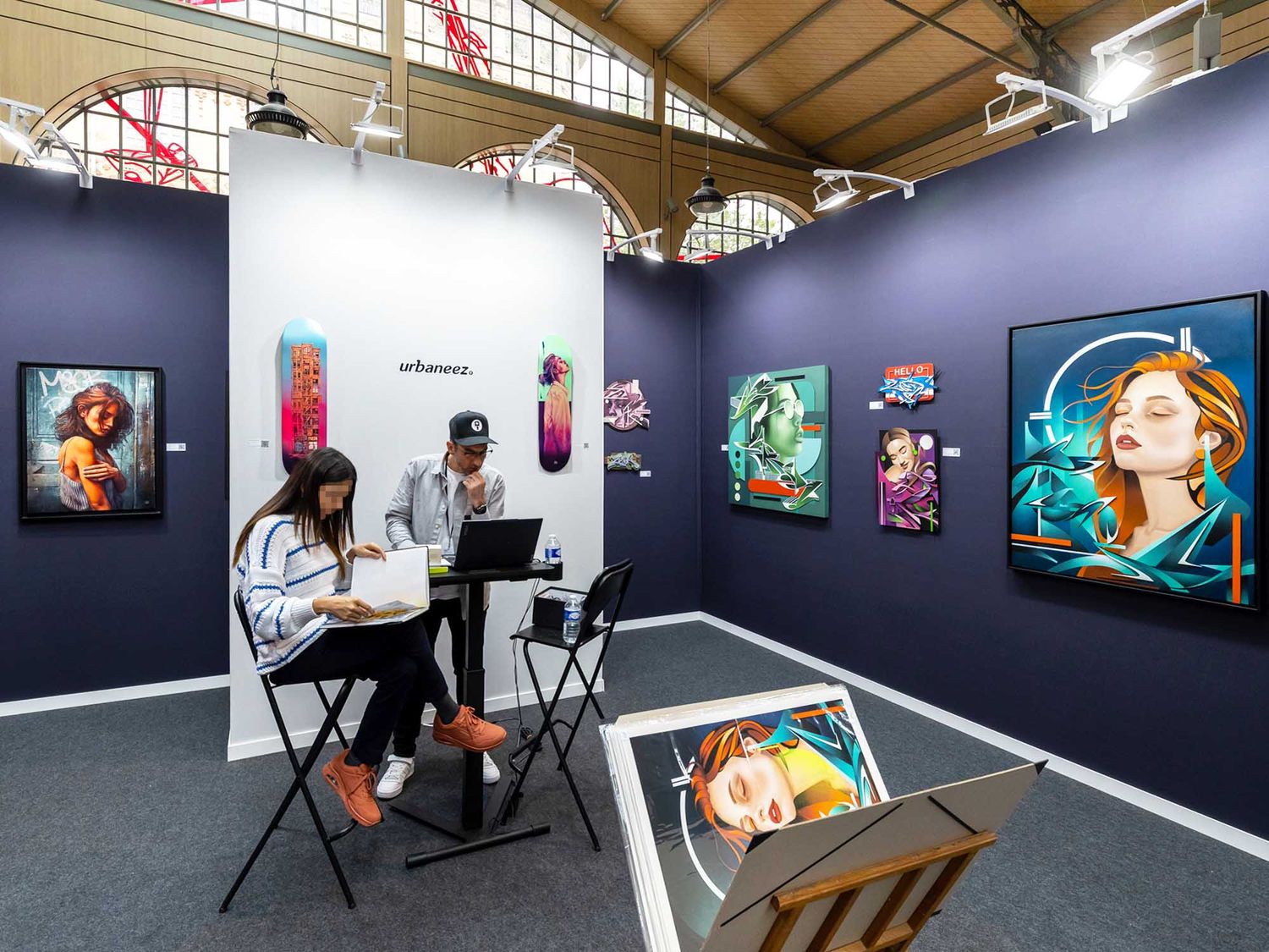 Comme pour chaque foire, Urbaneez présentera le travail de deux artistes au travers d’une scénographie permettant aux visiteurs de découvrir pleinement chaque univers (©Lionel Belluteau).