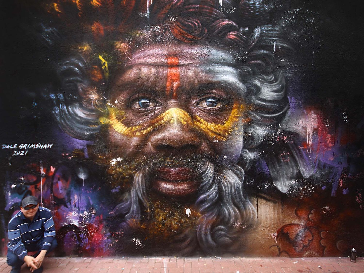 L'artiste Dale Grimshaw est connu pour ses fresques représentants des communautés tribales africaines, toujours inspiré par ses fortes convictions humaines (©Murcia Street Art Project).